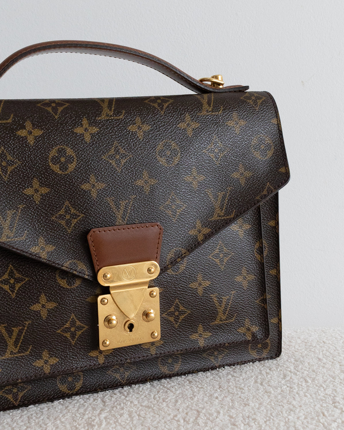 LOUIS VUITTON Monceau