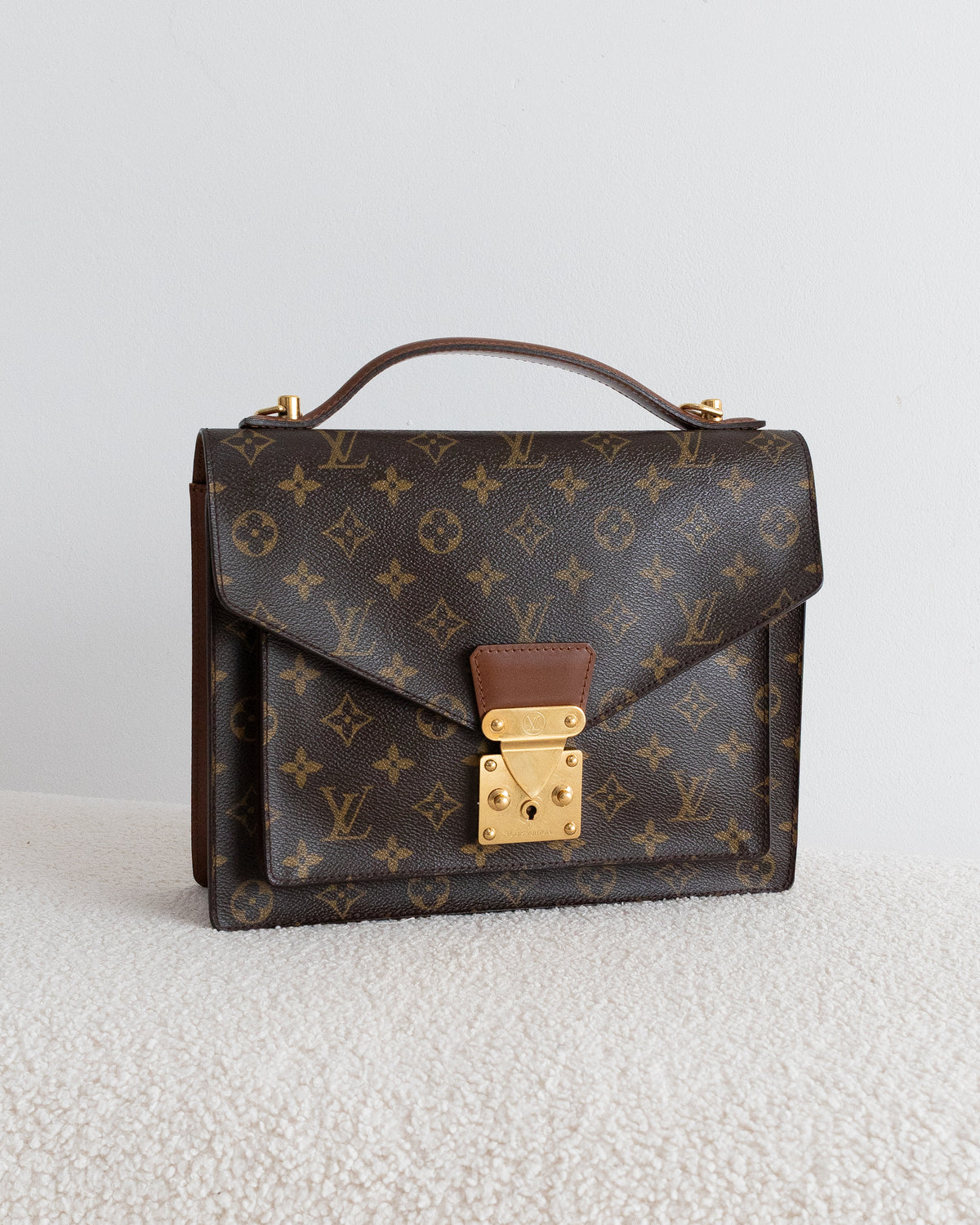 LOUIS VUITTON Monceau
