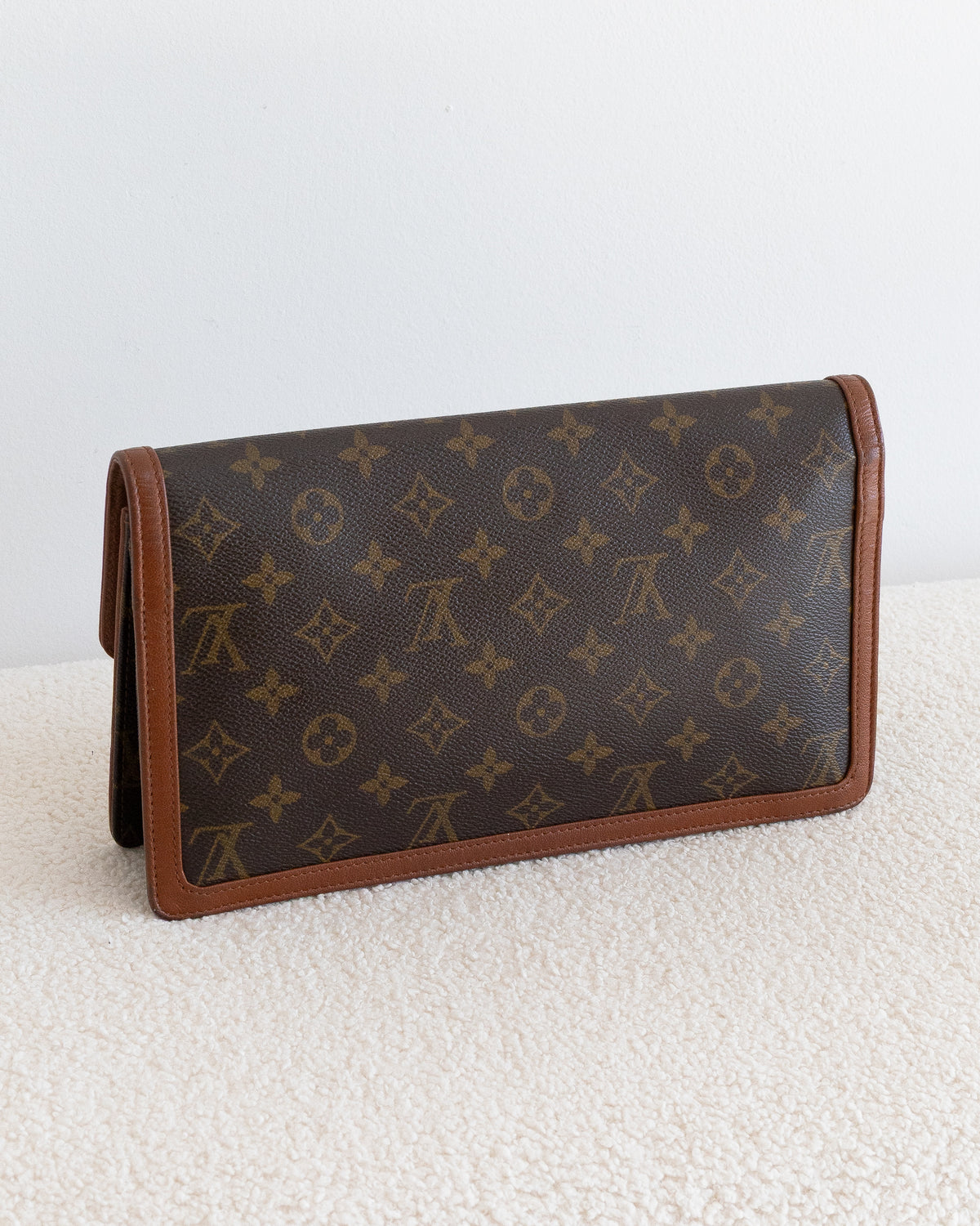 LOUIS VUITTON Pochette Dame GM