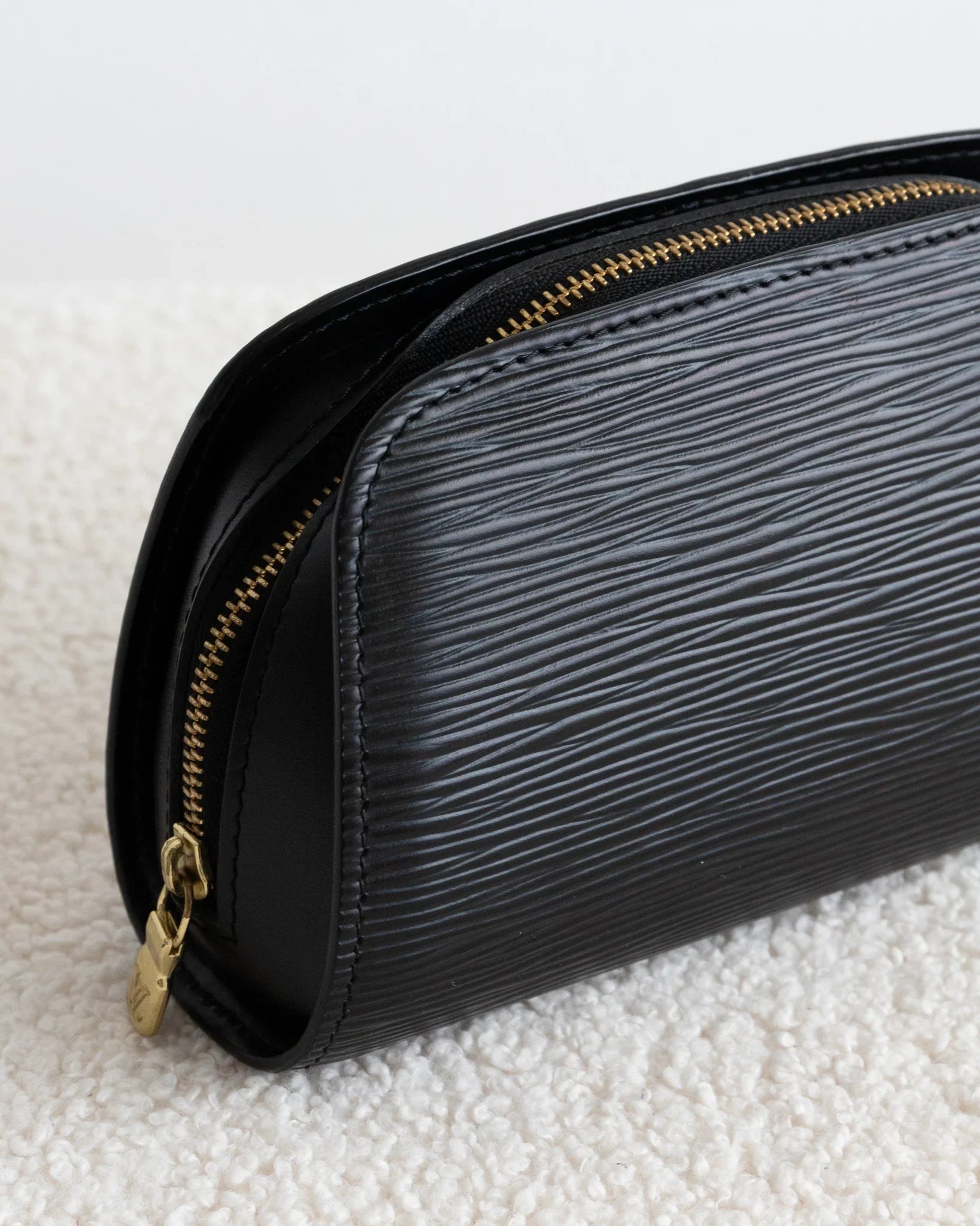 LOUIS VUITTON Pouch - THE VOG CLOSET
