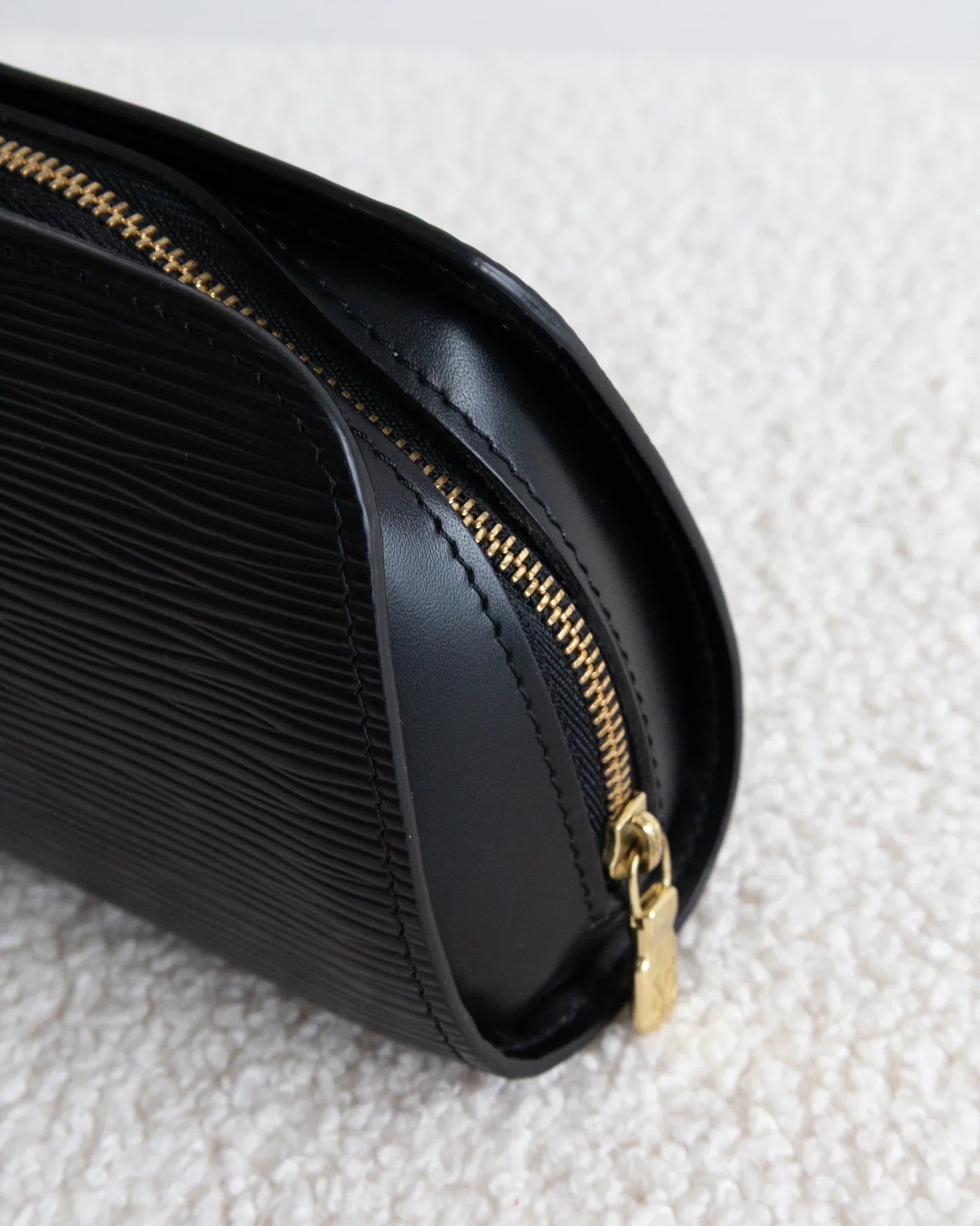 LOUIS VUITTON Pouch - THE VOG CLOSET