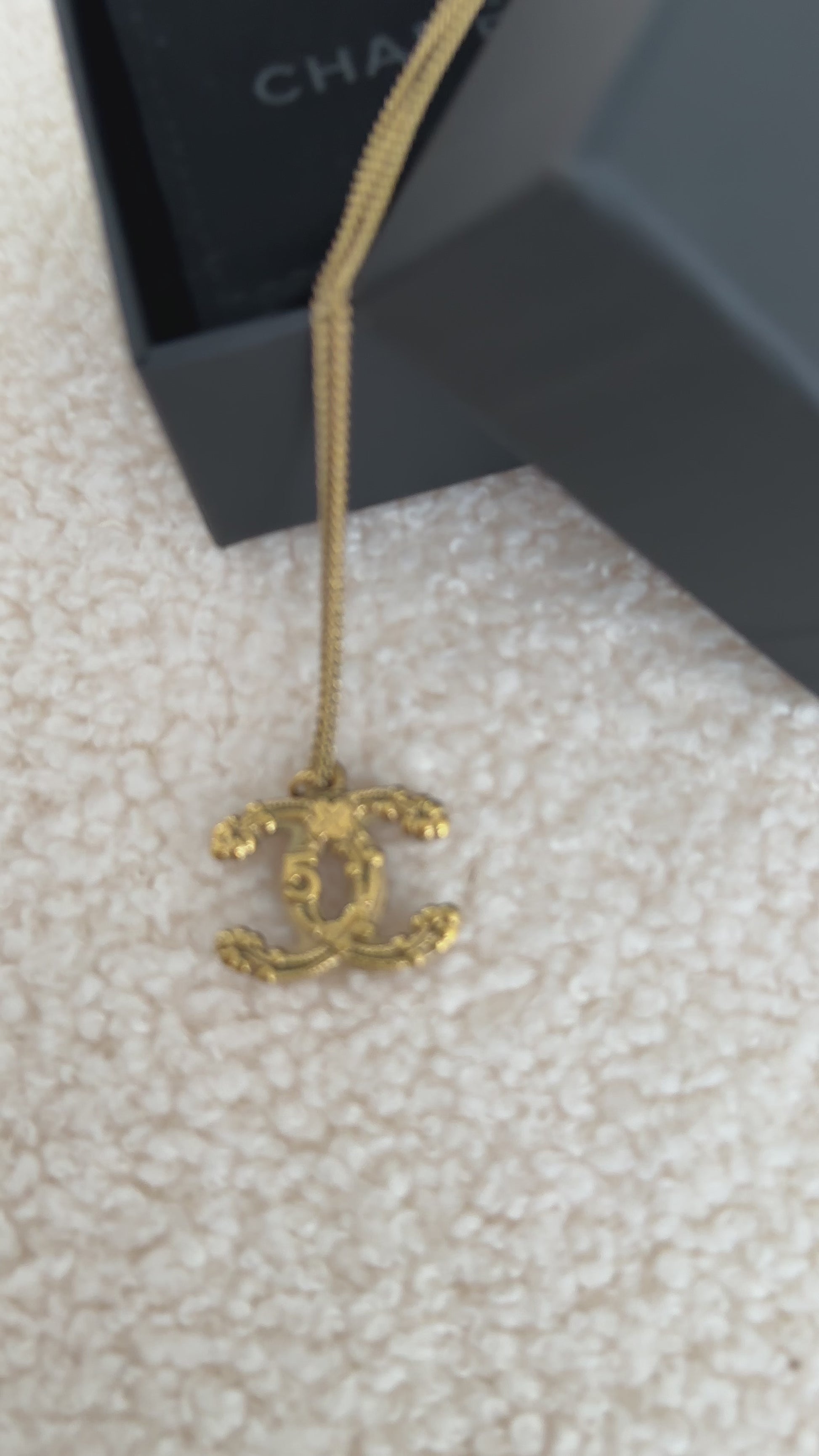 CHANEL CC yellow Necklace