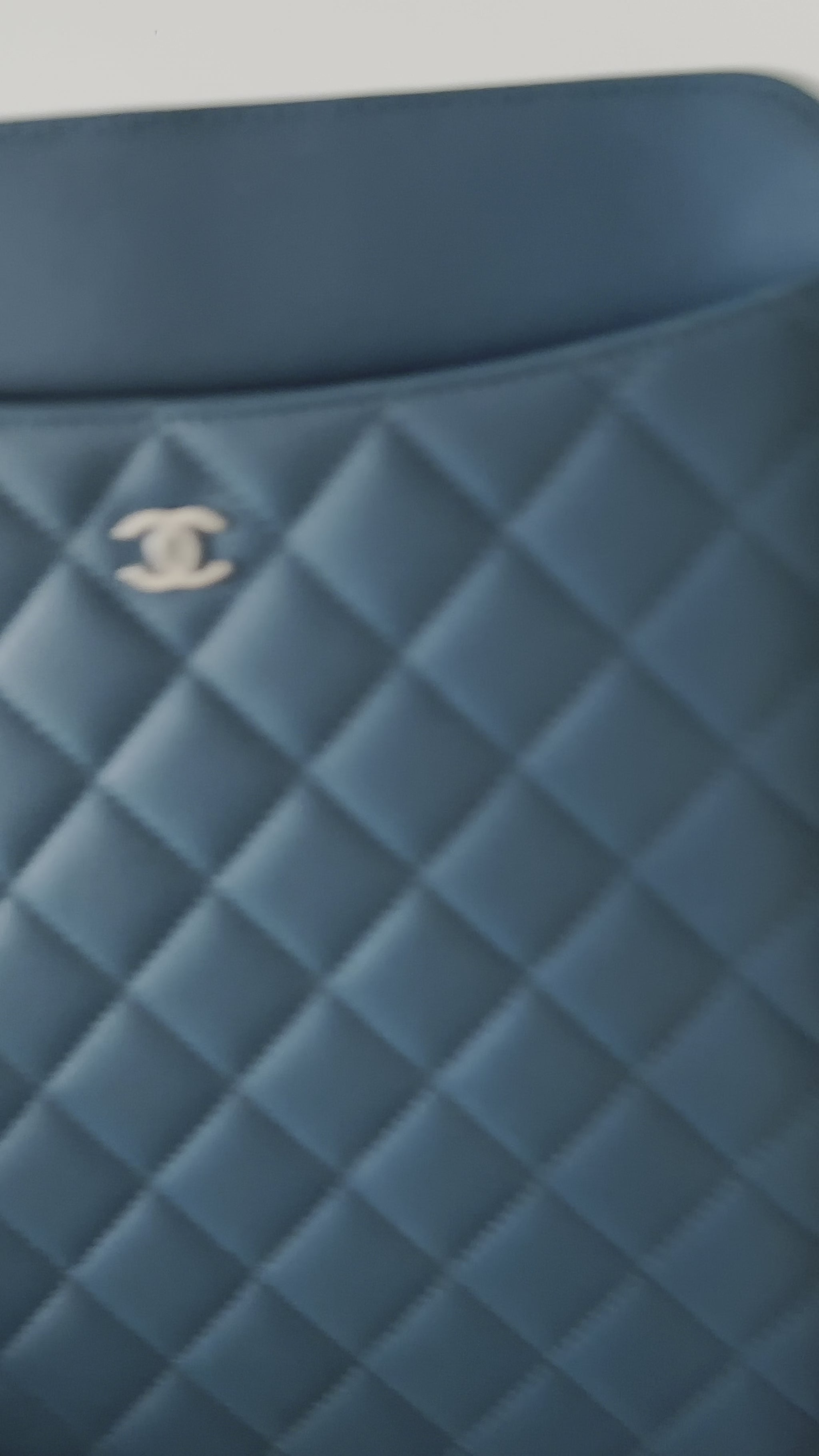 THE VOG CLOSET - SECOND HAND LUXURY - CHANEL Ipad Case