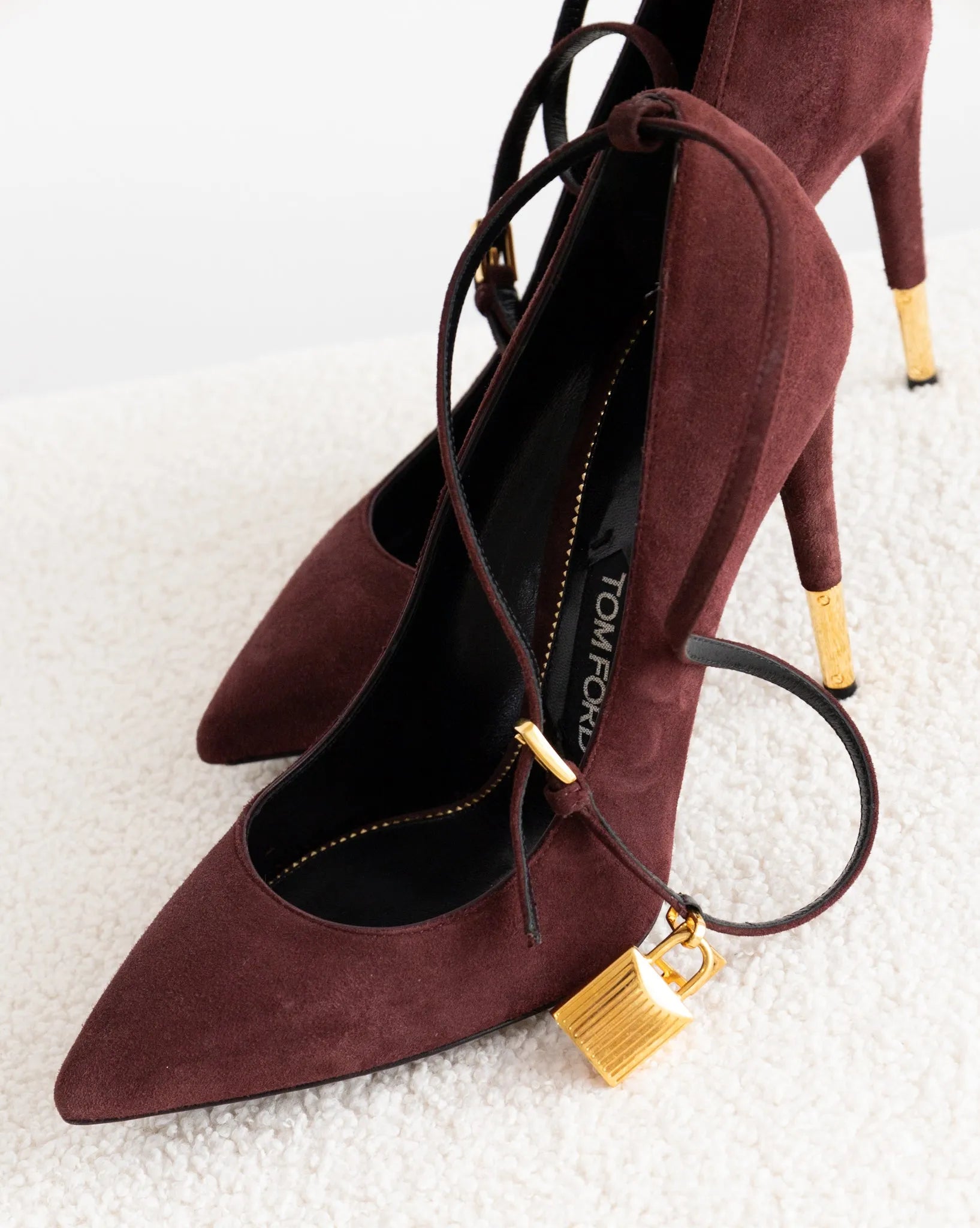 TOM FORD Padlock 39 - THE VOG CLOSET
