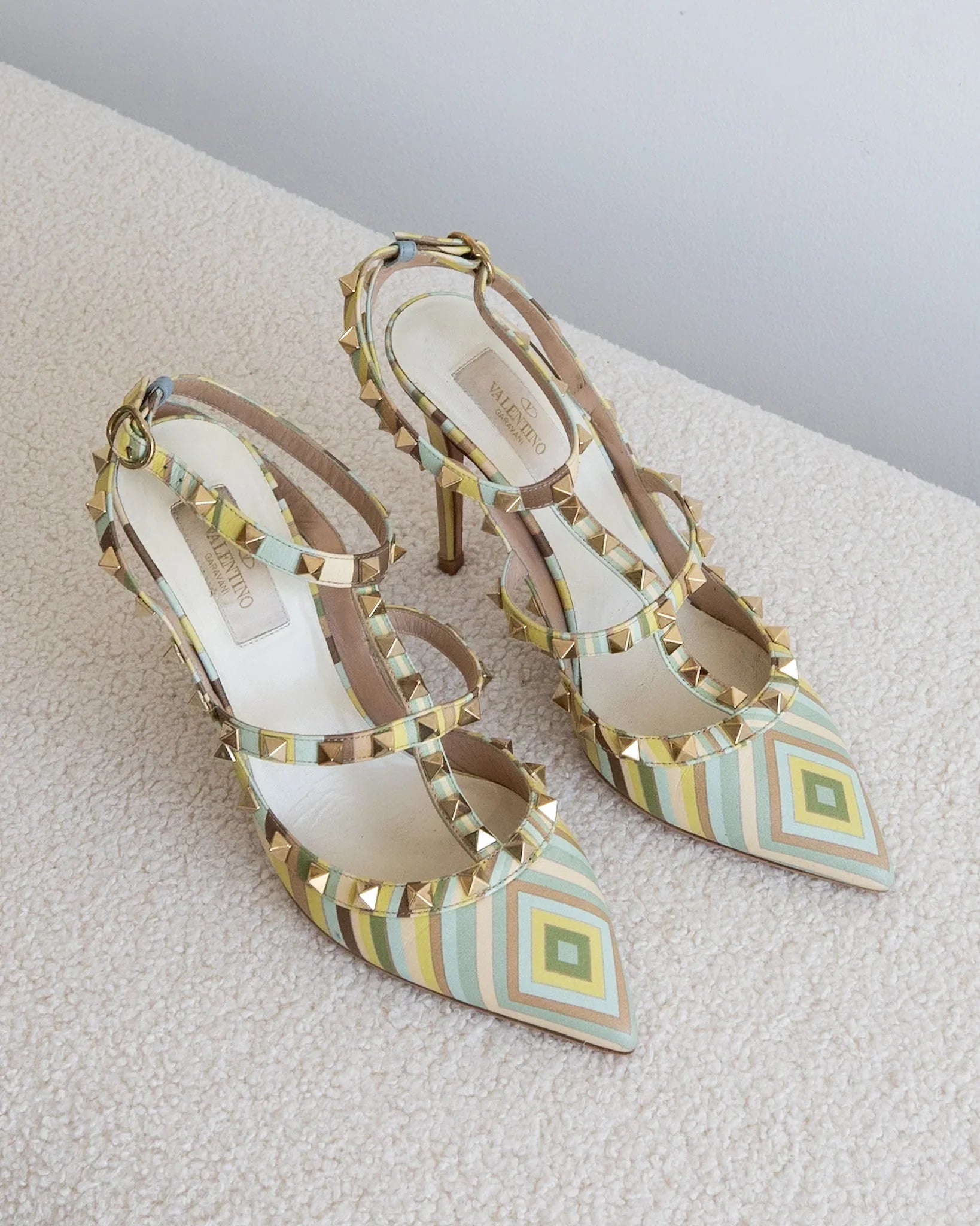 VALENTINO GARAVANI Rockstud 38 - THE VOG CLOSET