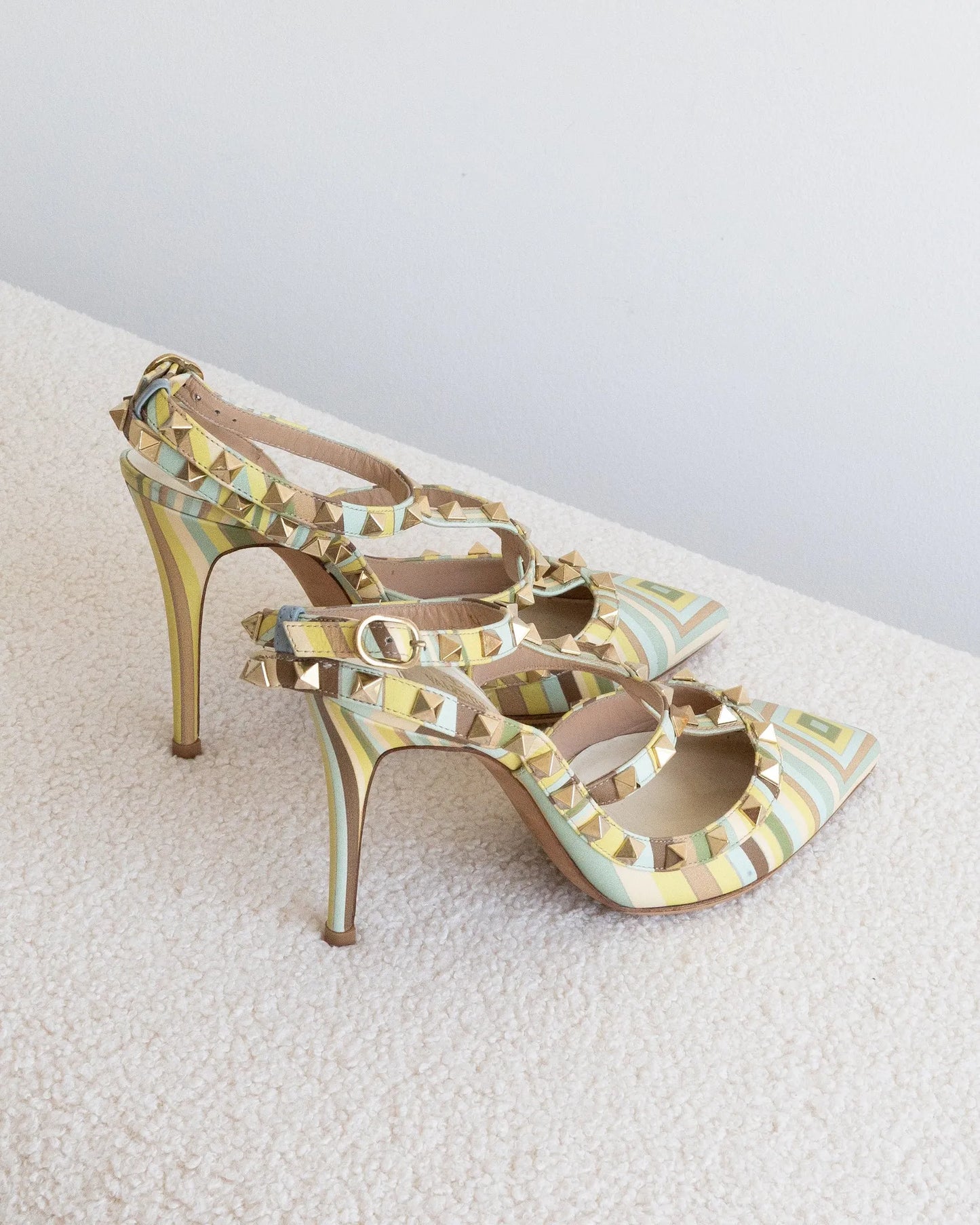 VALENTINO GARAVANI Rockstud 38 - THE VOG CLOSET