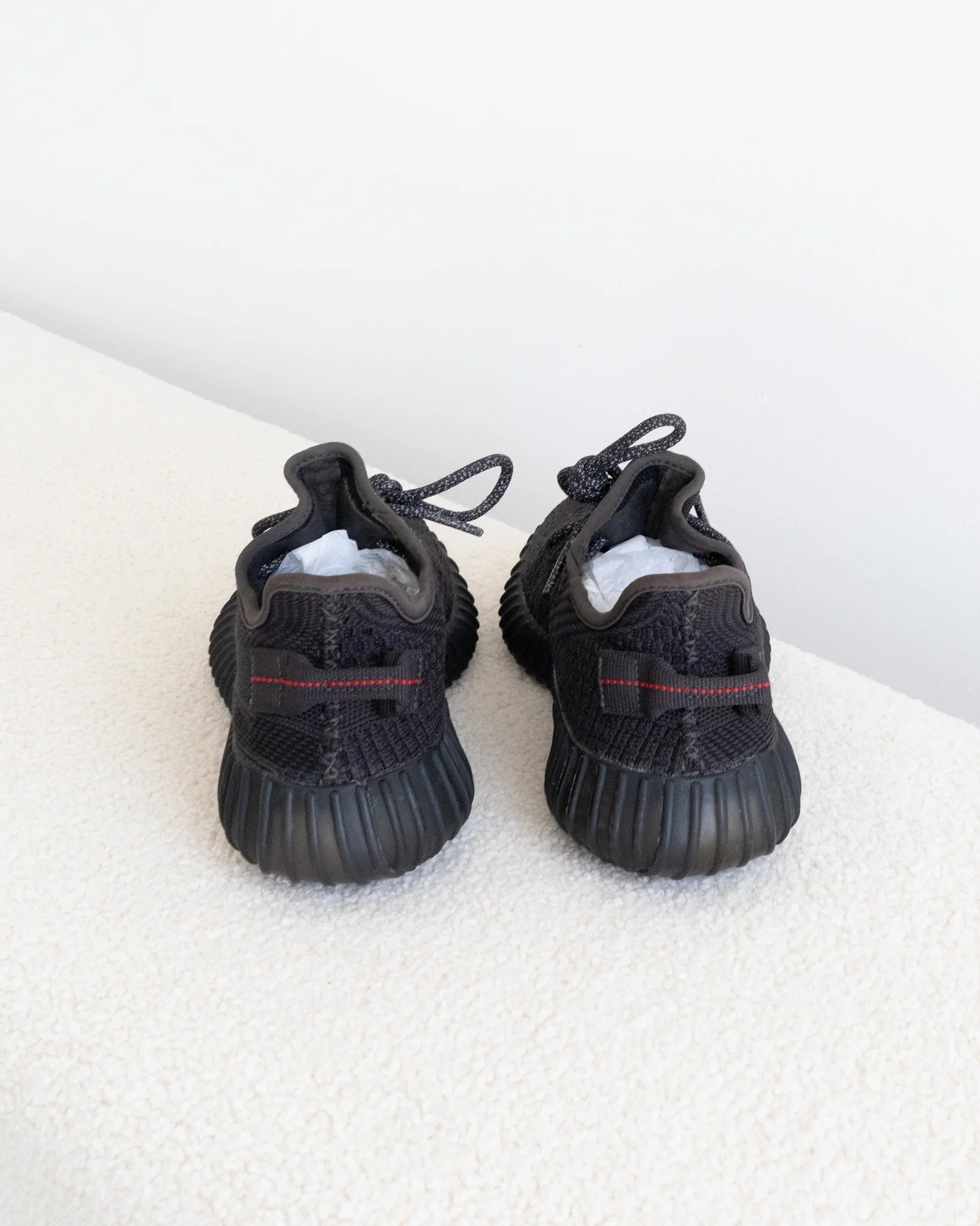 YEEZY Boost 350 V2 41 - THE VOG CLOSET