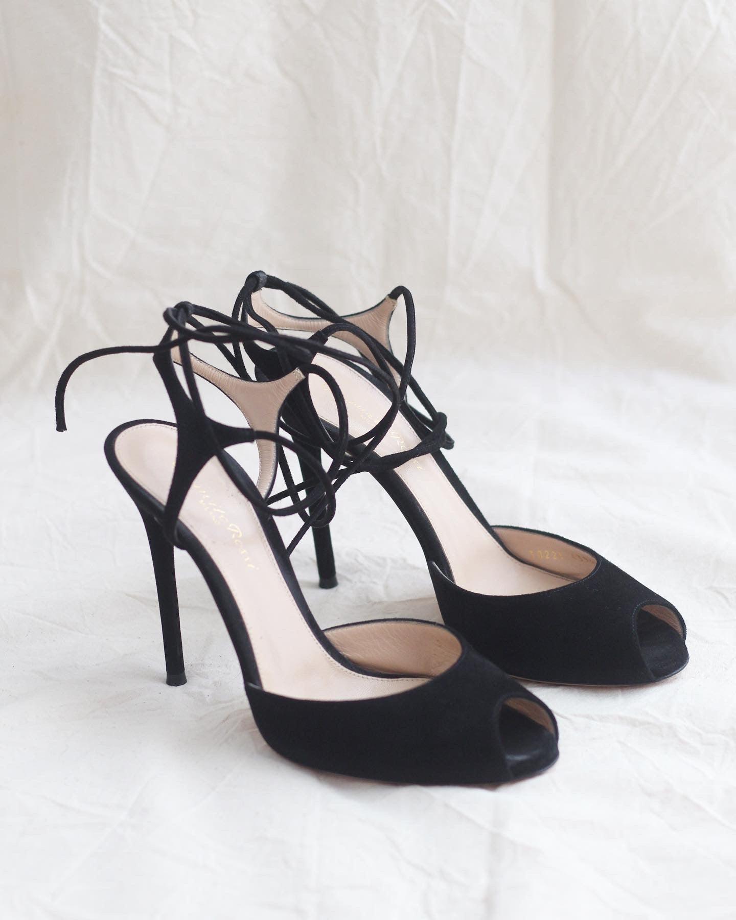 GIANVITO ROSSI 38 - THE VOG CLOSET